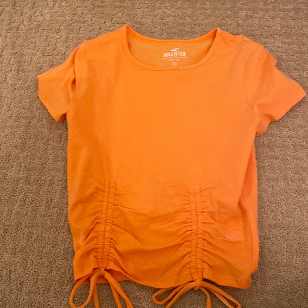 HOLLISTER-orange baby tee